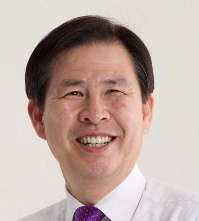 창원성산 보궐선거(2019년 4월 3일)에 출마할 민중당 후보로 선출된 손석형 창원시위원회 위원장.(사진제공=민중당경남도당)