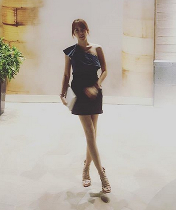 민영원, '주먹만한 얼굴...쭉뻗은 고속도로 젓가락라인'