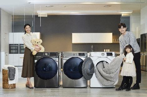 삼성전자 모델들이 '그랑데' 제품을 소개하고 있다. (사진=삼성전자)