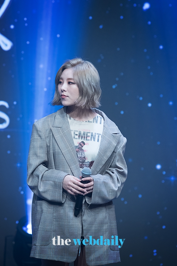 마마무(MAMAMOO) 휘인, '블루스(BLUE;S)' 발매 기념 쇼케이스 현장