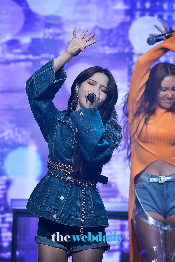 마마무(MAMAMOO) 솔라, '블루스(BLUE;S)' 발매 기념 쇼케이스 현장