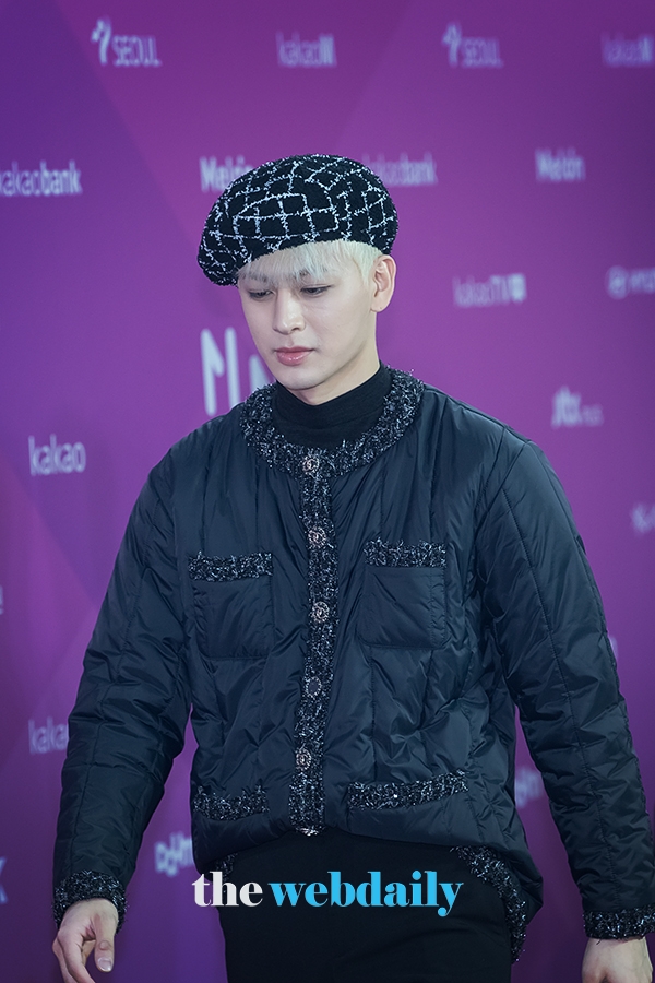 아이콘(iKON) 송윤형, ‘2018 멜론 뮤직 어워드’레드카펫 행사