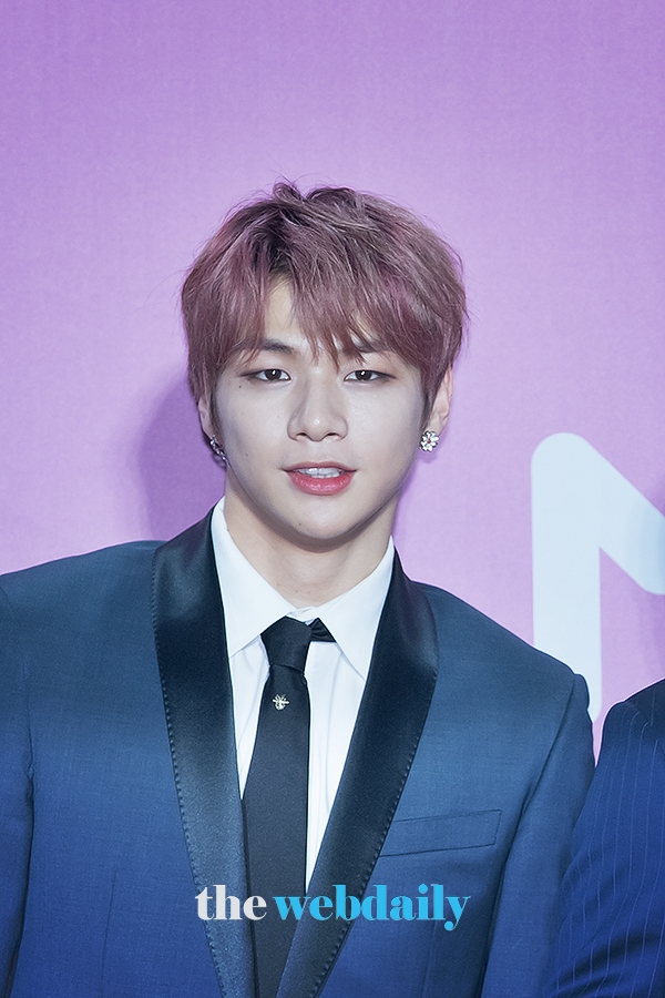 워너원(WannaOne) 강다니엘, ‘2018 멜론 뮤직 어워드’레드카펫 행사