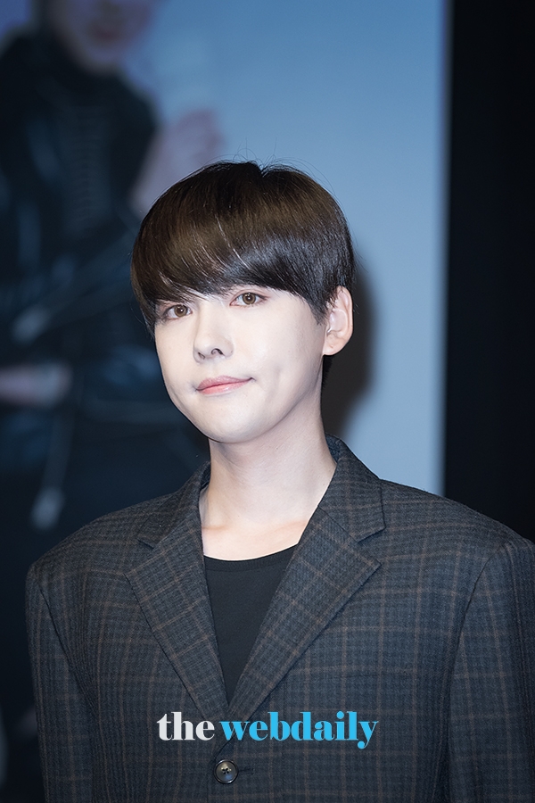 위너(WINNER) 김진우, 드롭탑 팬사인회 현장