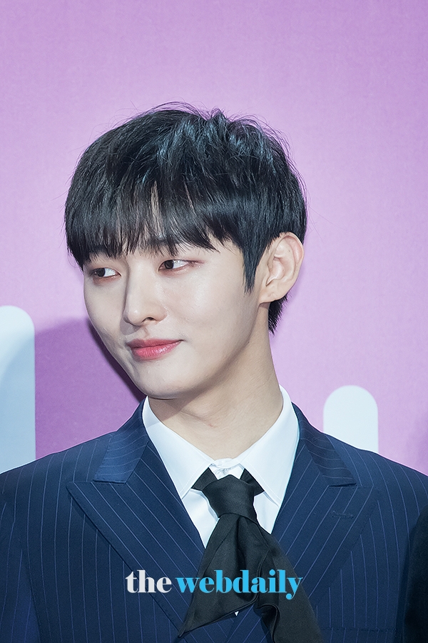 워너원(WannaOne) 윤지성, ‘2018 멜론 뮤직 어워드’레드카펫 행사