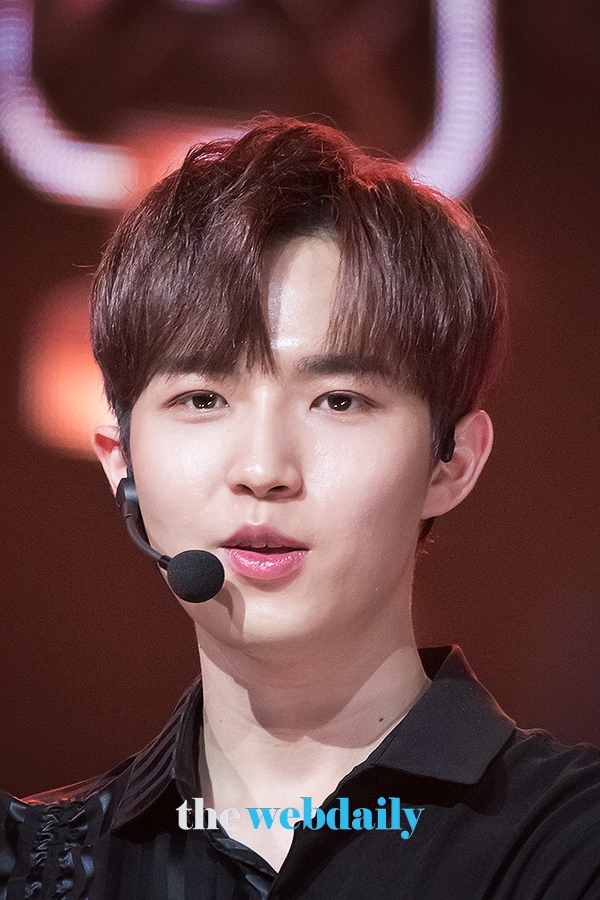 워너원(WannaOne) 김재환, MBC MUSIC '쇼챔피언' 현장공개