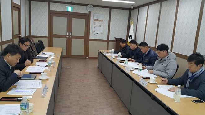 골프장 캐디 성회롱 예방을 위한 골프장 사업주 간담회를 열고 있다.(사진제공=울산고용노동지청)