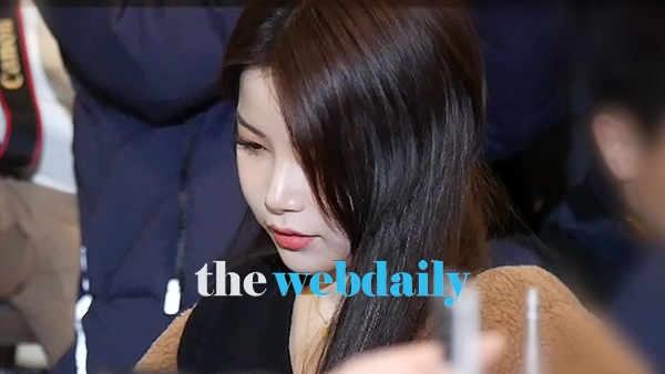 마마무, 김포국제공항 출국 현장