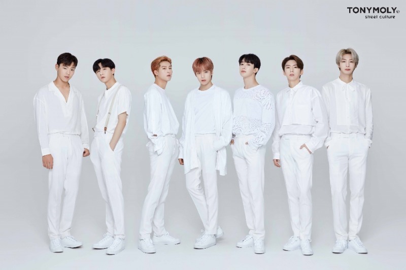 몬스타엑스 팬사인회 개최. (사진=토니모리)