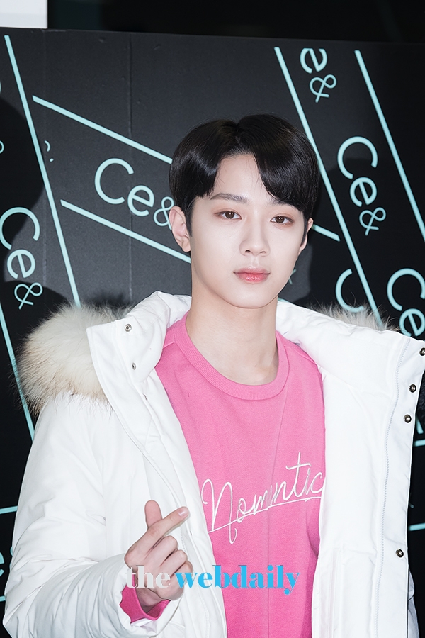 워너원 라이관린, '씨이앤(Ce&)' 워너원 포토월 행사