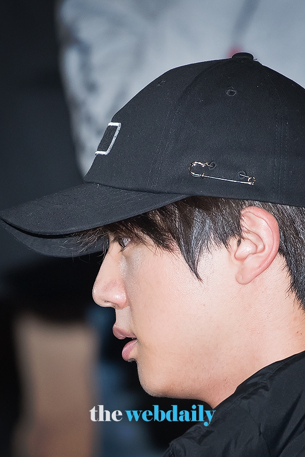 방탄소년단(BTS) 진, 김포국제공항 출국 현장