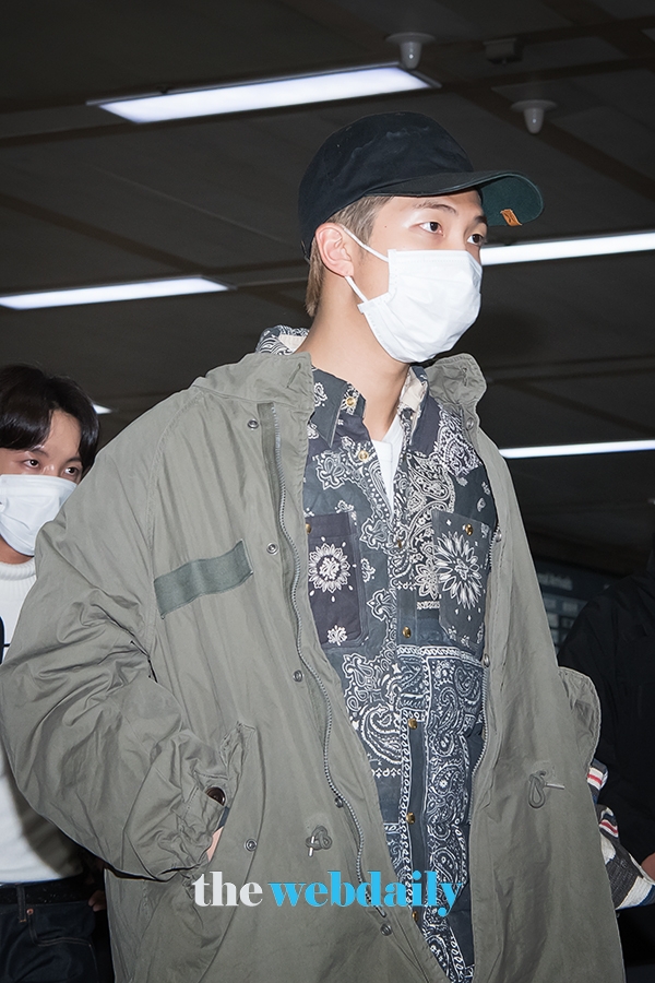 방탄소년단(BTS) RM, 김포국제공항 입국 현장