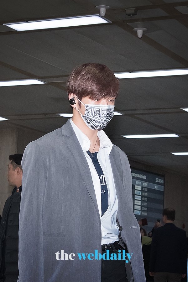 Wanna One (워너원) 강다니엘, 김포국제공항 입국 현장