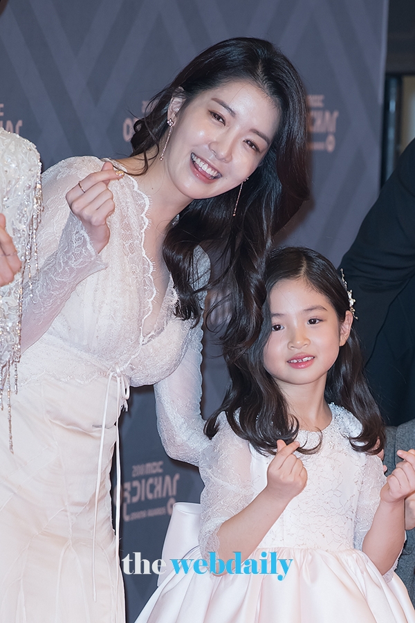 정인선-옥예린, 2018 MBC 연기대상 레드카펫 행사 현장