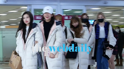 아이즈원, 김포국제공항 입국 현장