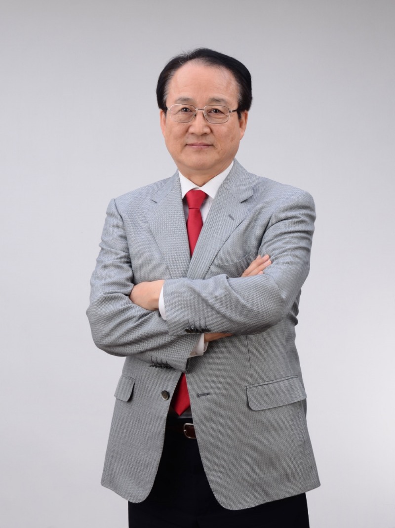 사진=前 국정원 채용위원장을 지낸 종로국가정보학원 정찬영 원장