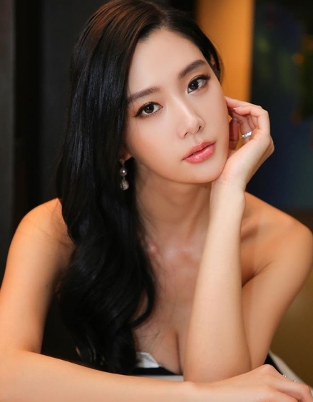 사진= 클라라 인스타그램