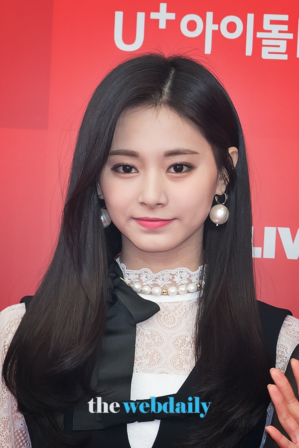 TWICE(트와이스) 쯔위, 2019 골든디스크 어워즈 (음원 대상) 레드카펫 행사