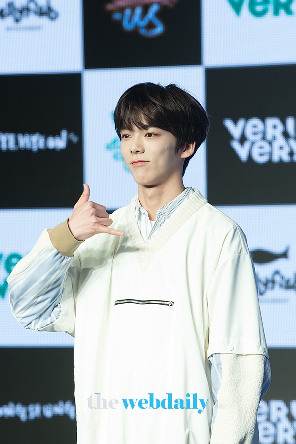 베리베리 민찬, 데뷔 앨범 '베리어스(VERI-US)' 발매 기념 쇼케이스 현장