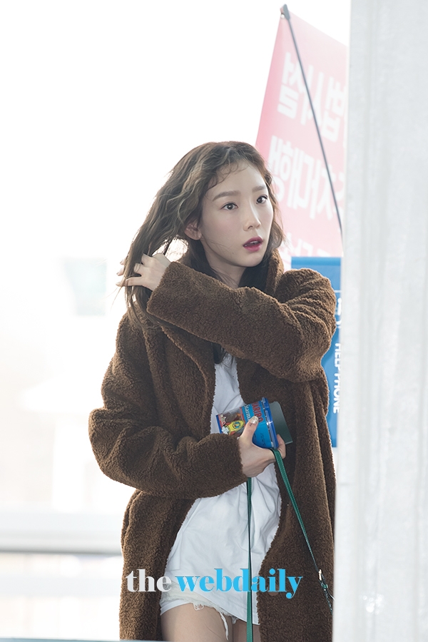 소녀시대 태연, 인천국제공항 출국 현장