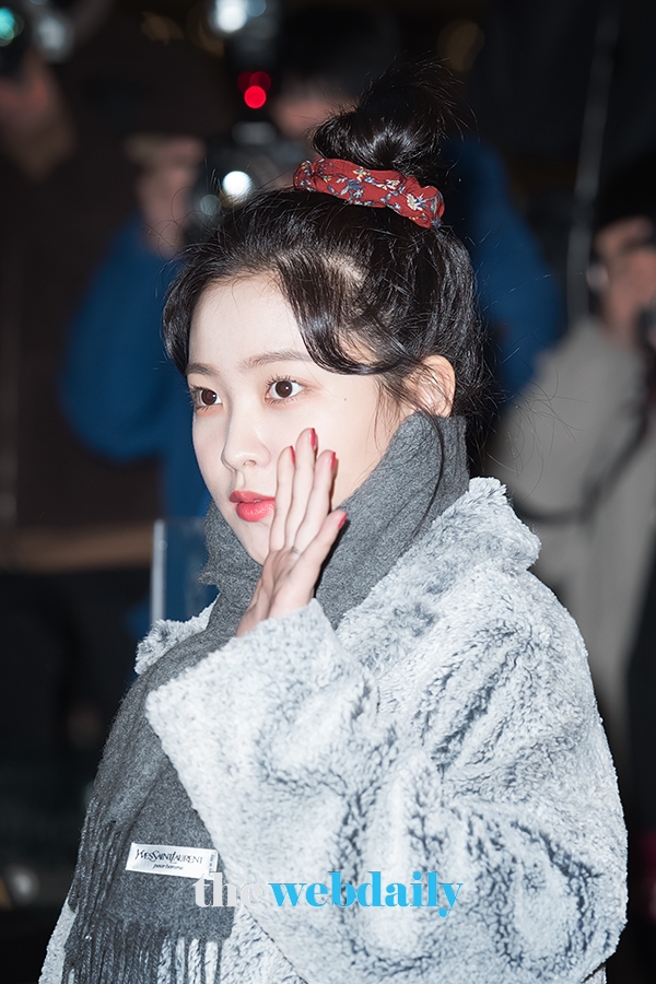 레드벨벳 예리, 김포국제공항 출국 현장