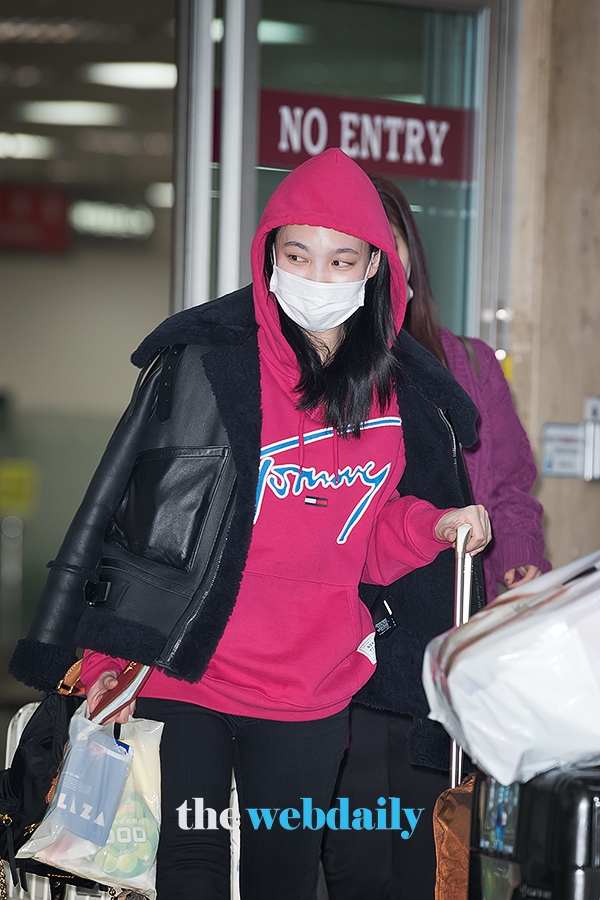 TWICE(트와이스) 나연, 김포국제공항 출국 현장