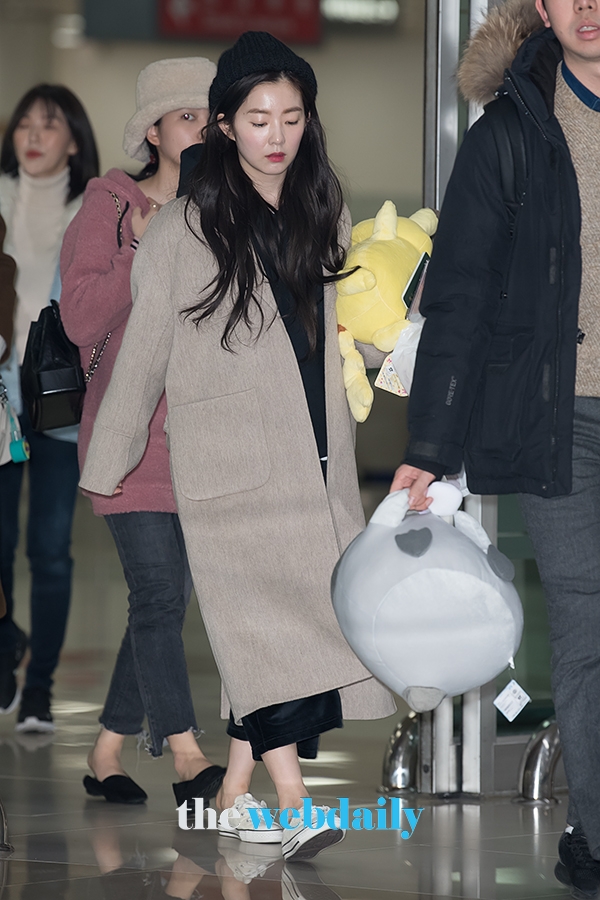 레드벨벳(RedVelvet) 아이린, 김포국제공항 입국 현장