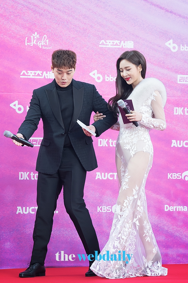 한초임, ‘서울가요대상’레드카펫 행사