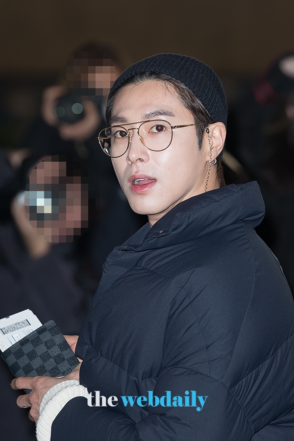 동방신기(TVXQ) 유노윤호, 김포국제공항 출국 현장