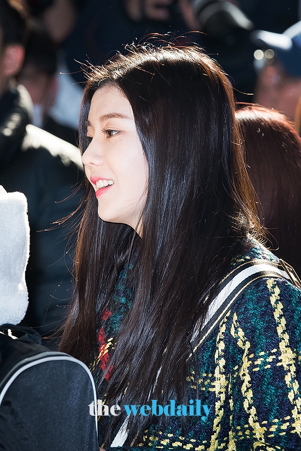 아이즈원(IZONE) 권은비, 김포국제공항 출국 현장