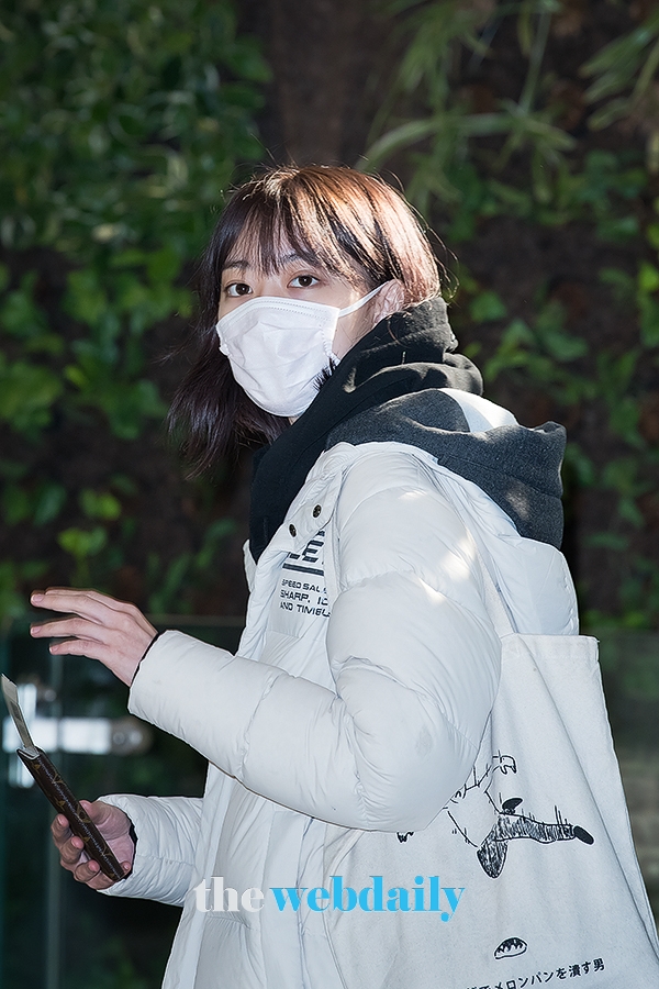 아이즈원(IZONE) 미야와키사쿠라, 김포국제공항 출국 현장