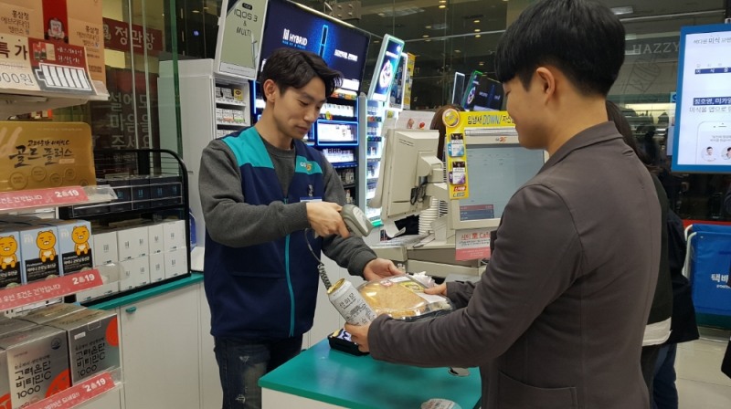 주 52시간 근무제로 바뀌는 라이프 스타일…편의점 피크 타임도 변했다