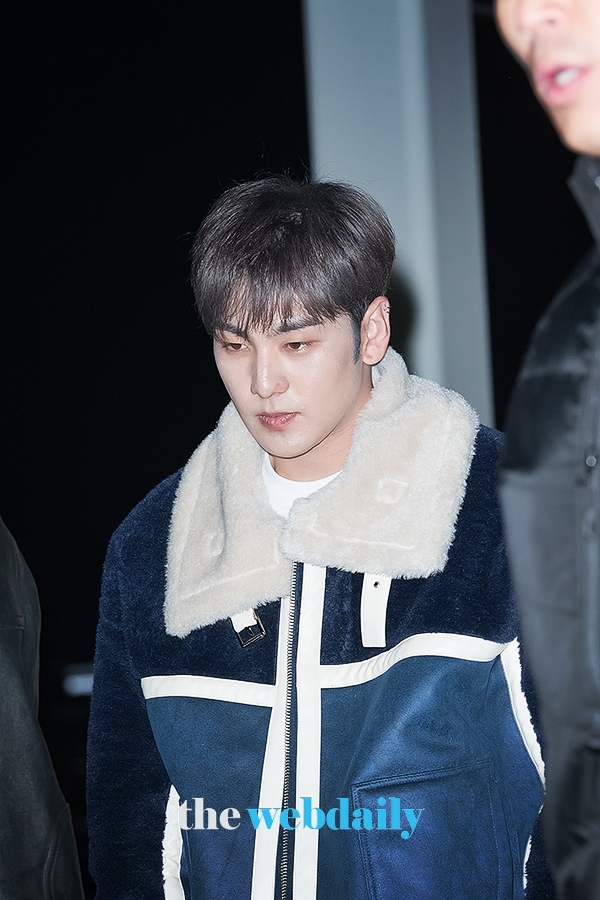 뉴이스트W 강동호, 인천국제공항 출국 현장