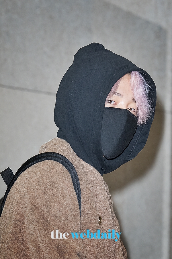 방탄소년단(BTS) 지민, 김포국제공항 전용기 청사 입국 현장