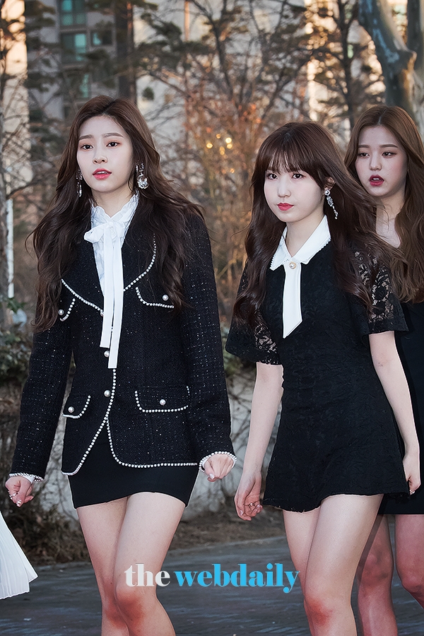 아이즈원(IZONE) 김민주-혼다히토미, ‘제8회 가온차트 뮤직 어워즈’ 레드카펫 행사 현장