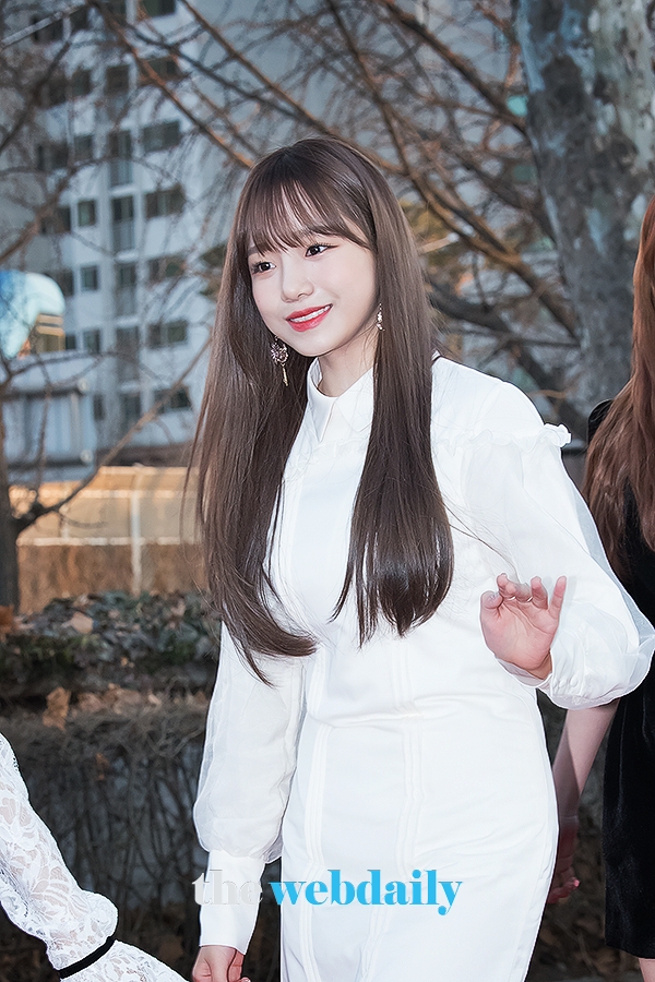 아이즈원(IZONE) 조유리, ‘제8회 가온차트 뮤직 어워즈’ 레드카펫 행사 현장