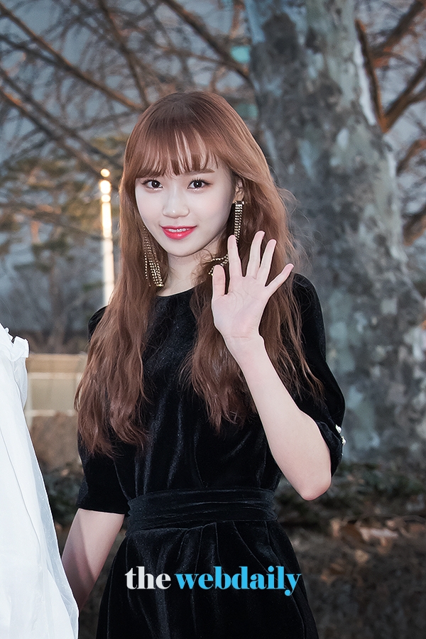아이즈원(IZONE) 김채원, ‘제8회 가온차트 뮤직 어워즈’ 레드카펫 행사 현장