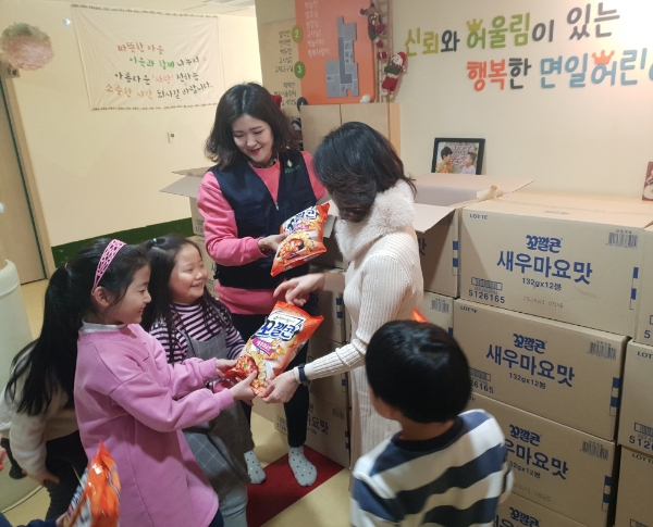 롯데제과, 설 앞두고 소외이웃에게 온정 나눠