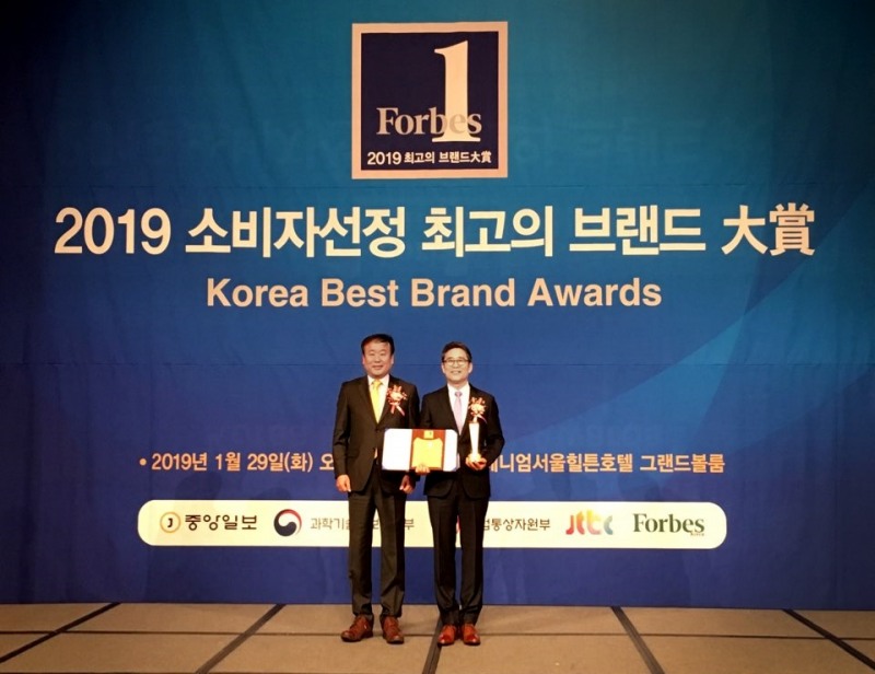 '2019 소비자선정 최고의 브랜드 대상'에서 리안 유모차와 조이 카시트 수상.(사진=에이원)