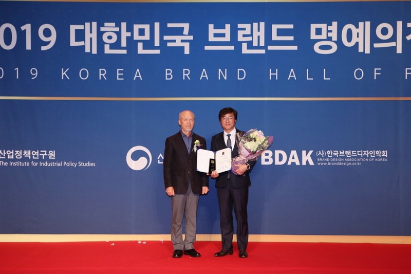 신일, 펫 가전 브랜드 ‘퍼비’ 2019 대한민국 브랜드 명예의전당 수상