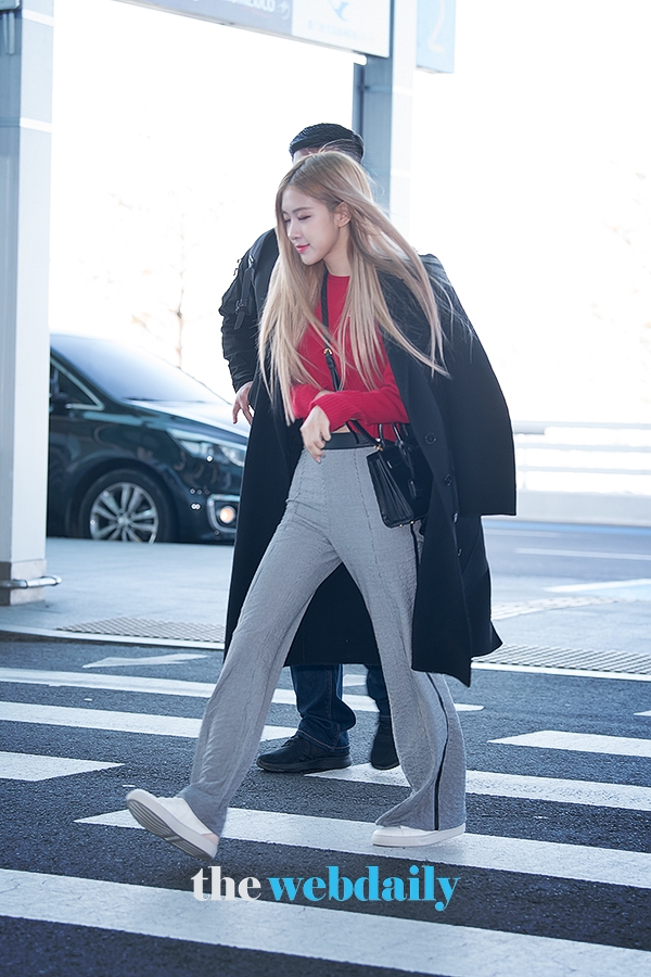 BLACKPINK(블랙핑크) 로제, 인천국제공항 출국 현장