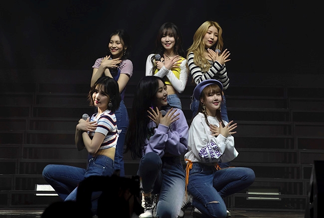 여자친구, 두 번째 팬미팅 '디어 버디' 진행