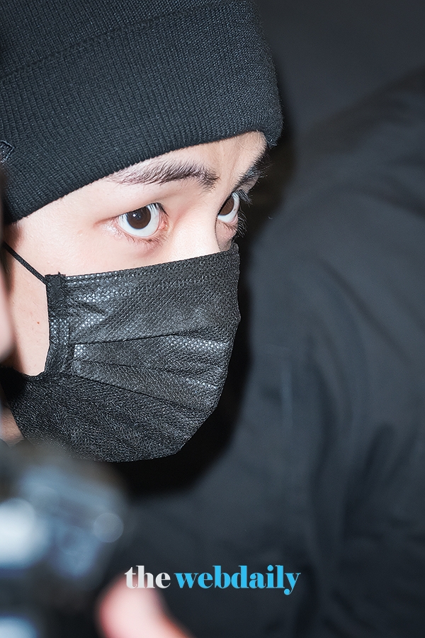 방탄소년단(BTS) 뷔, 인천국제공항 입국 현장