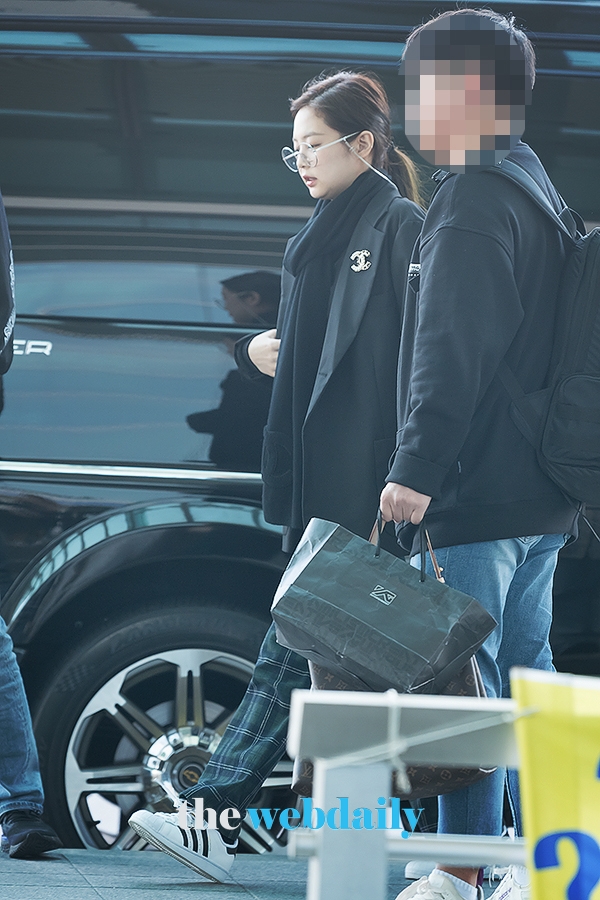 BLACKPINK(블랙핑크) 제니, 인천국제공항 출국 현장