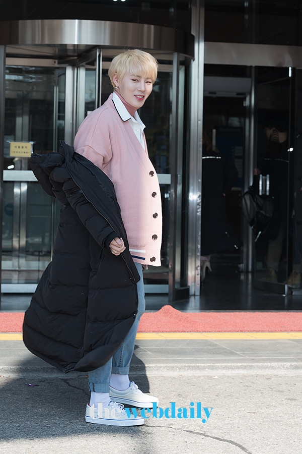 하성운, KBS2 '대국민 토크쇼 안녕하세요' 출근길 현장