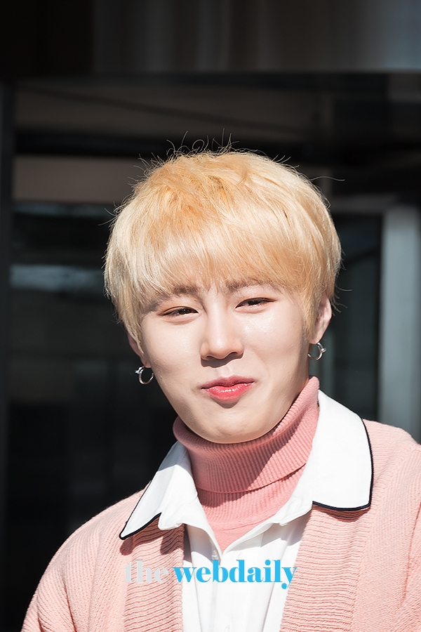 하성운, KBS2 '대국민 토크쇼 안녕하세요' 출근길 현장