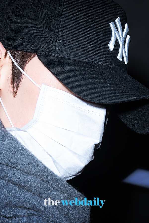 뉴이스트 황민현, 김포국제공항 입국 현장