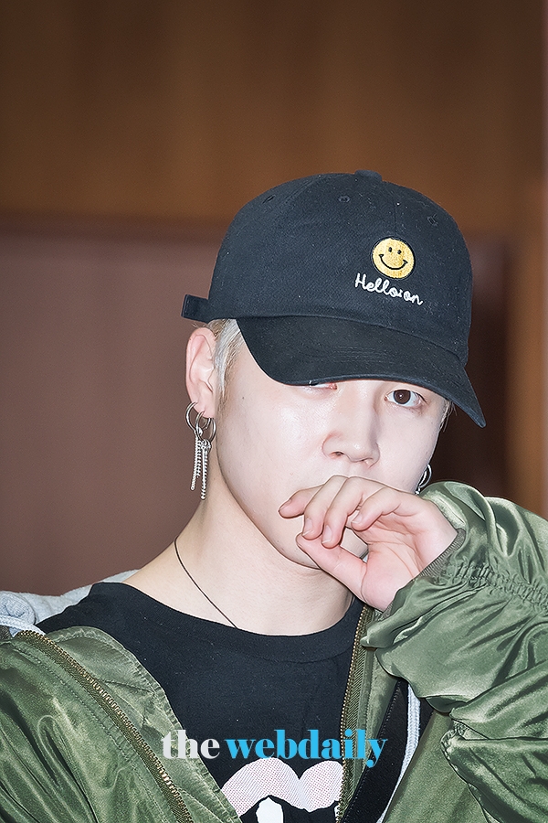 방탄소년단(BTS) 지민, 김포국제공항 전용기 청사 입국 현장