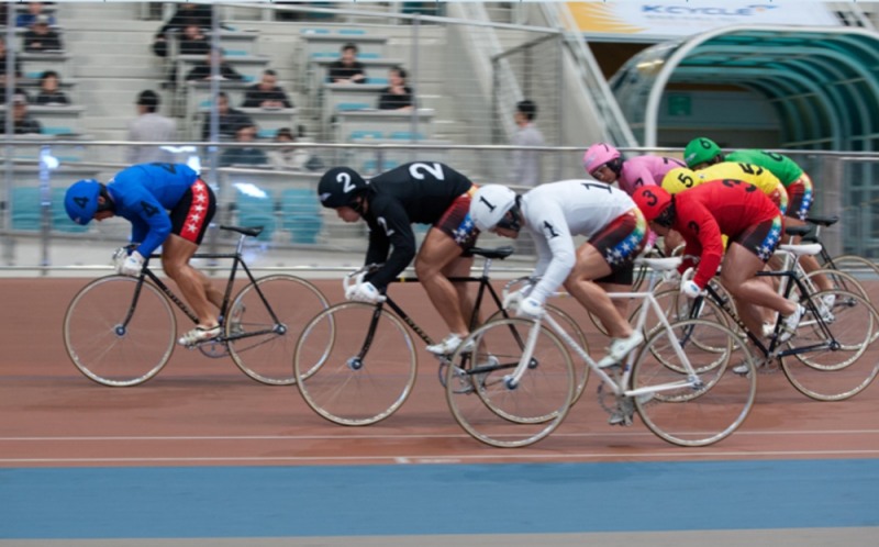 경륜선수들의 경기모습. (사진=국민체육진흥공단)