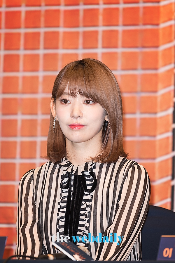 아이즈원 미야와키 사쿠라, 올리브 소셜다이닝 프로그램 ‘모두의 주방’ 제작발표회 현장